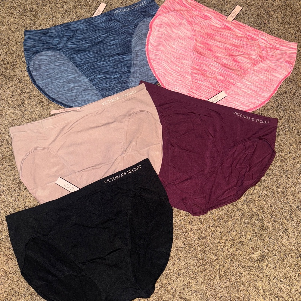 Victoria's Secret woman’s panties - Multi-Color Pack